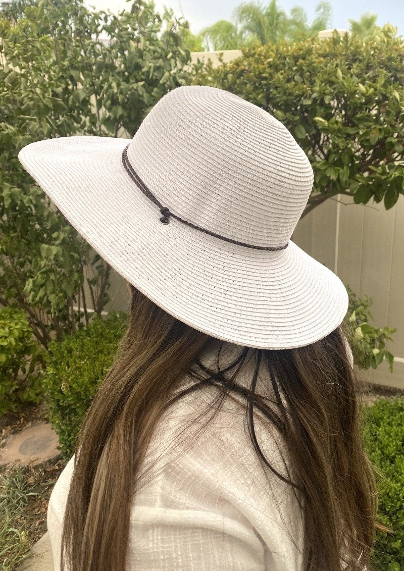 Outrigger Women's Wide Brim Sun Hat Fits Large Heads White 3XLarge