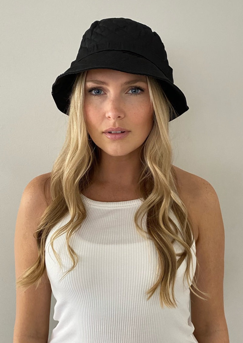 Black Bucket Hat Women's XL