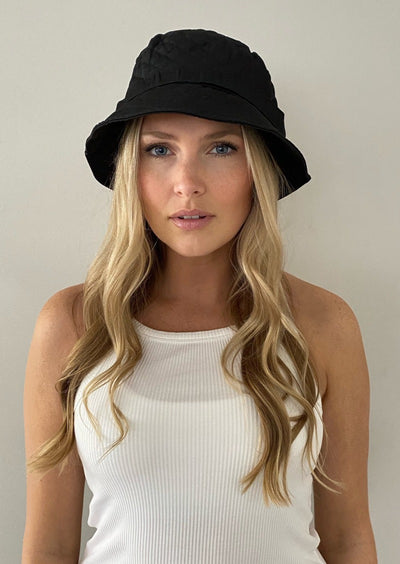 Big Hug Bucket Hat S00 - Women - Accessories