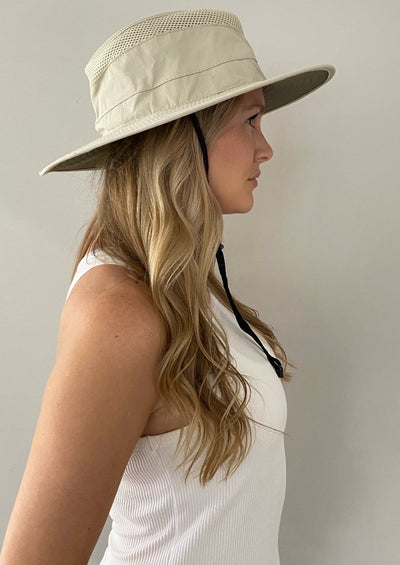 Outdoor hiking hat with chinstrap for big heads