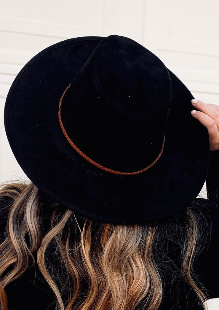 Black winter sun hat for women